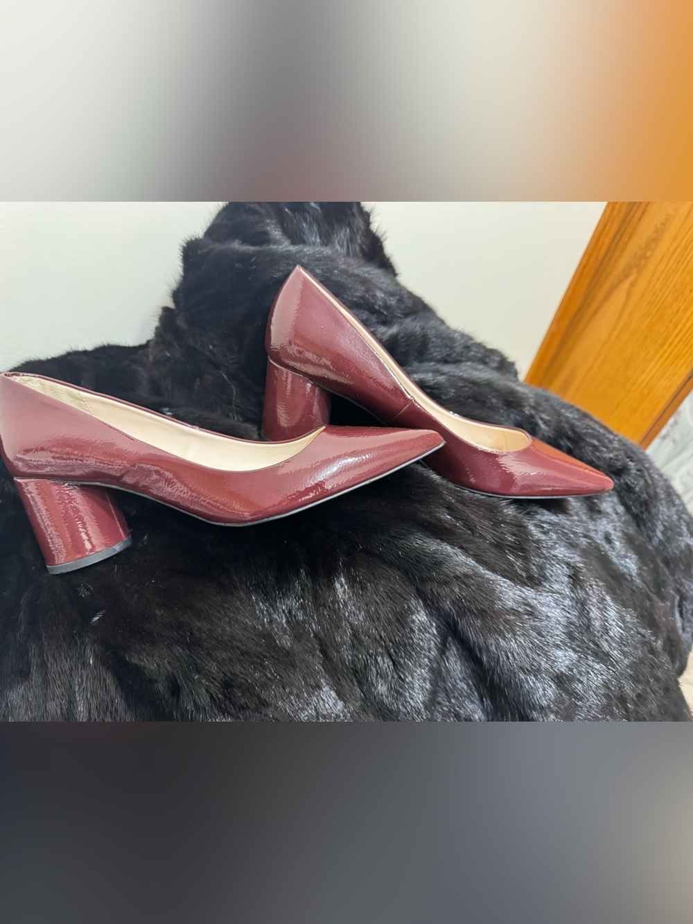 Women's Patent Block Heel Pumps in Burgundy
